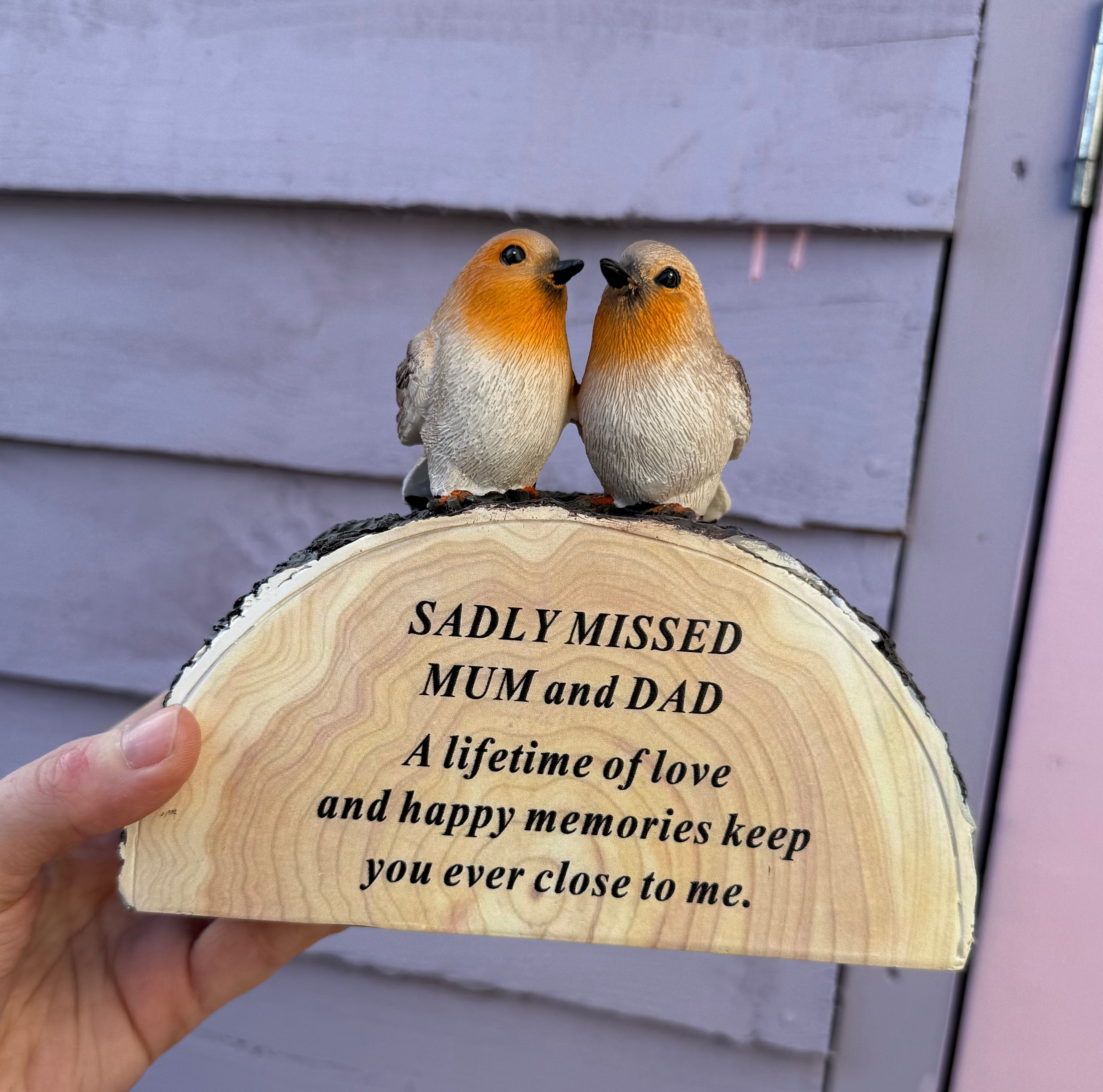 Memorial decor Robin on log- Mum and Dad